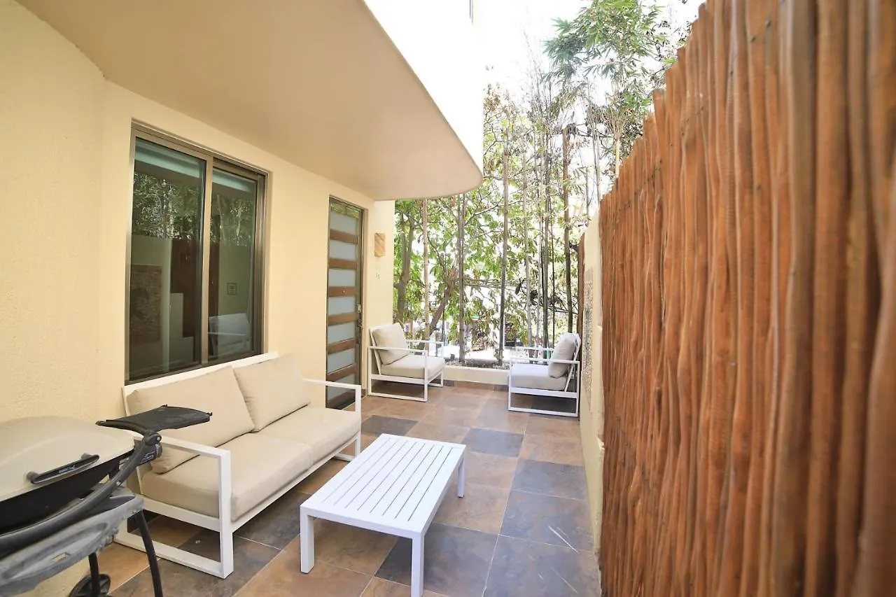 פלאייה דל כרמן Mimosa Luxury Condos 0*, פלאייה דל כרמן