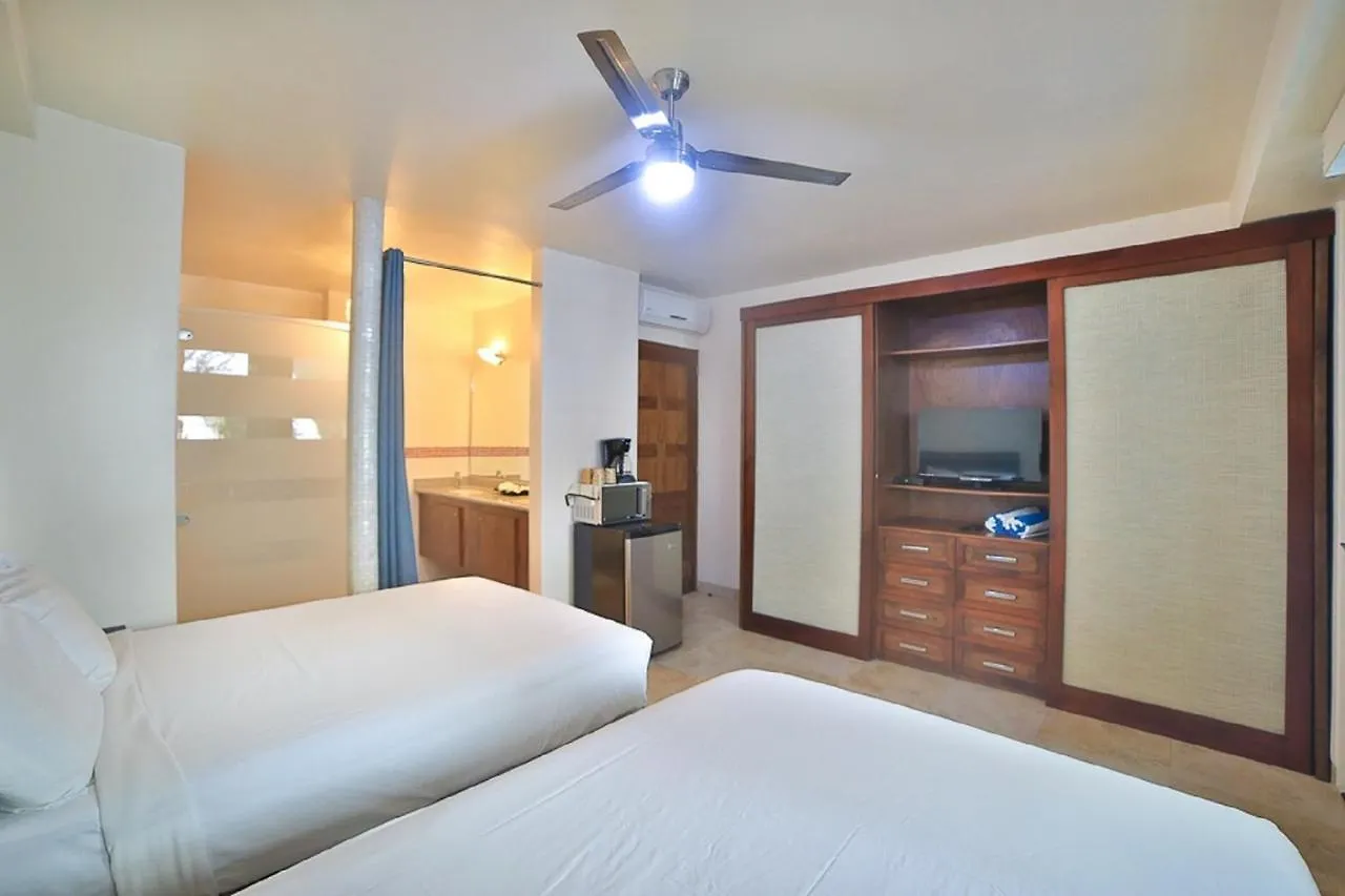 פלאייה דל כרמן Mimosa Luxury Condos
